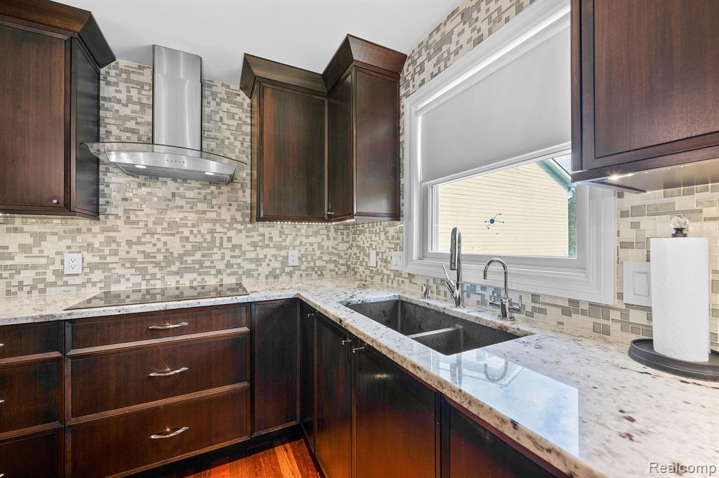 8285 Bishop Road Brighton, MI 48116 - Photo 14 of 71