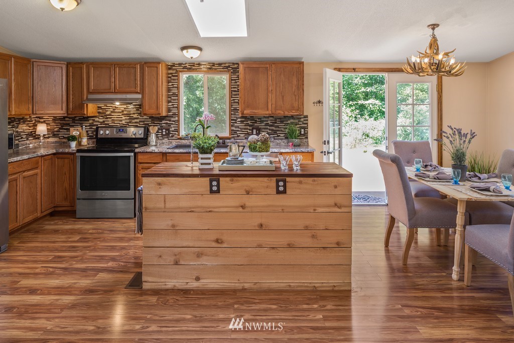 1031 East Victor Road Belfair, WA 98528 - Photo 4 of 13