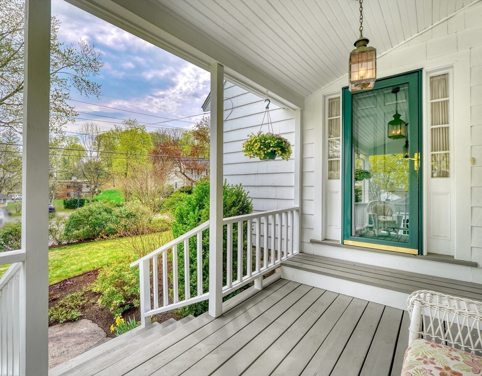 48 Bedford Road Lincoln, MA 01773 - Photo 4 of 38 Gallery Image 4