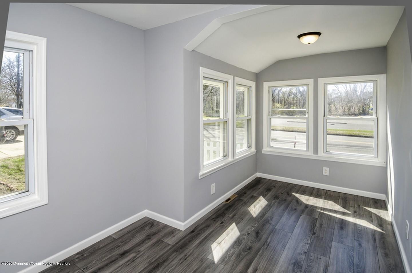 656 Wayside Road Neptune Township, NJ 07753 - Photo 3 of 16 Ettouati_15389_P03_99548