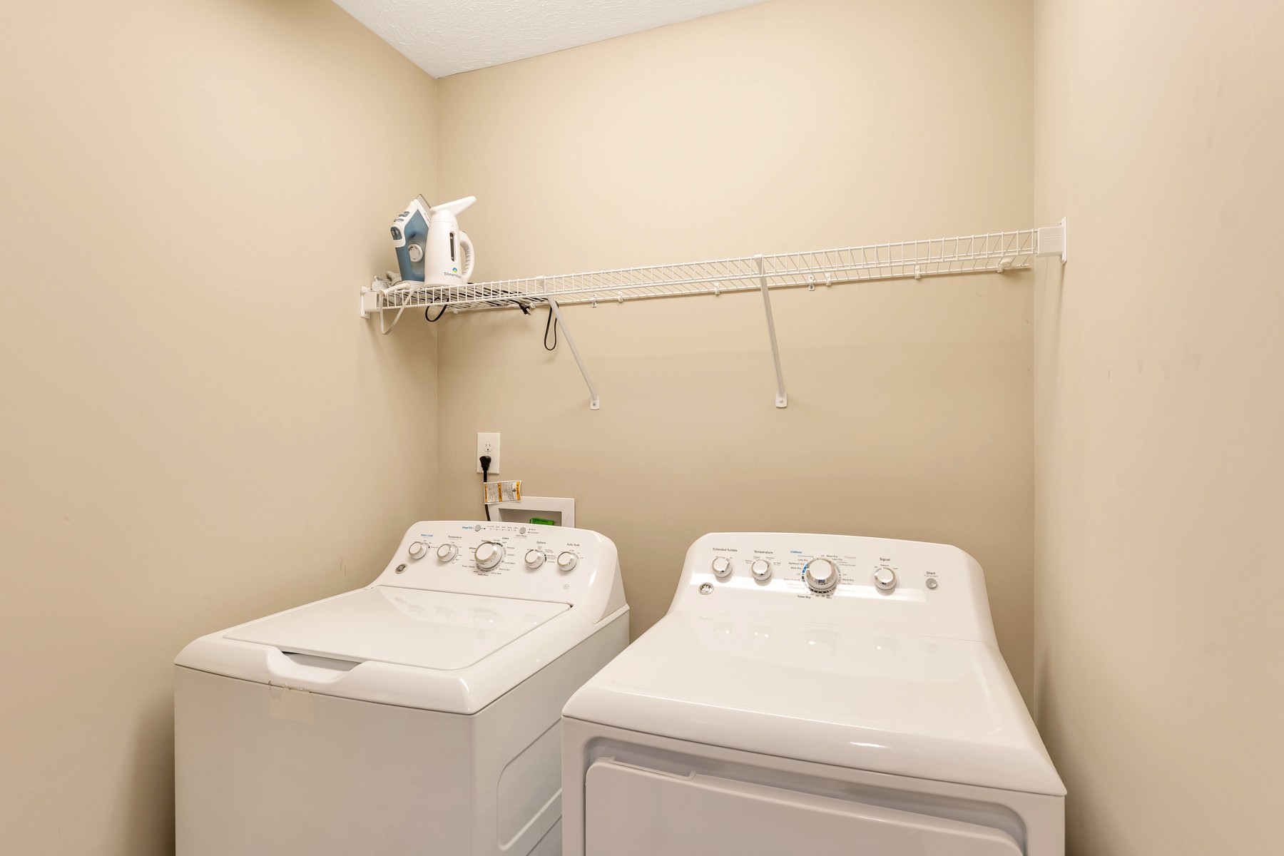 723 Backwind Lane Clarksville, TN 37040 - Photo 25 of 29 a utility room with dryer and washer