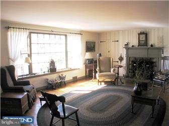 406 Riverview Road Swarthmore, PA 19081 - Photo 5 of 12 Living Room