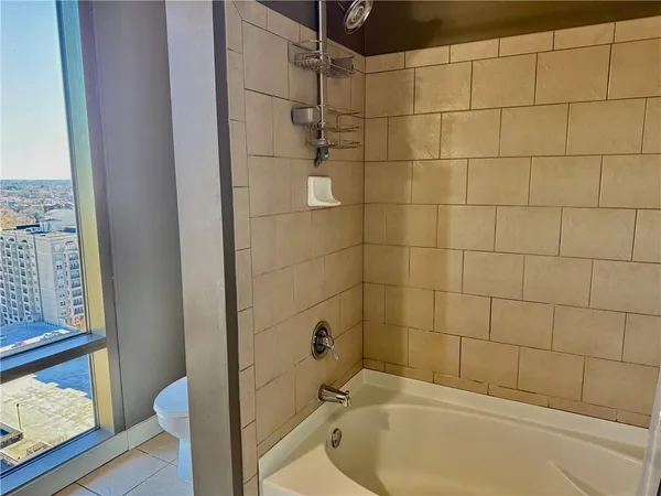$399,900 | 565 Peachtree Street Northeast, Unit 1811, Atlanta, GA 30308