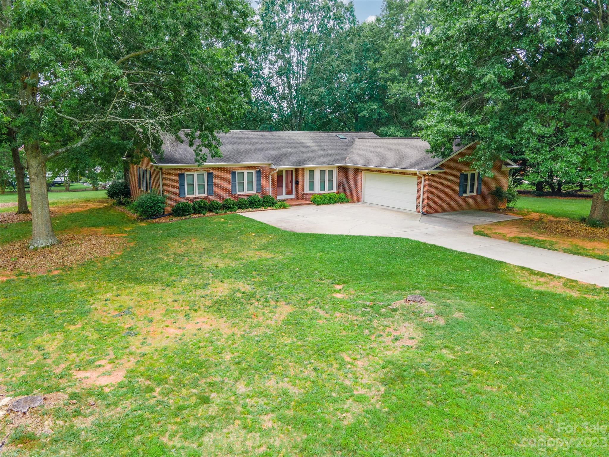 3075 Stoneybrook Drive Fort Mill, SC 29708 - Photo 30 of 31 a front view of a house with yard and green space