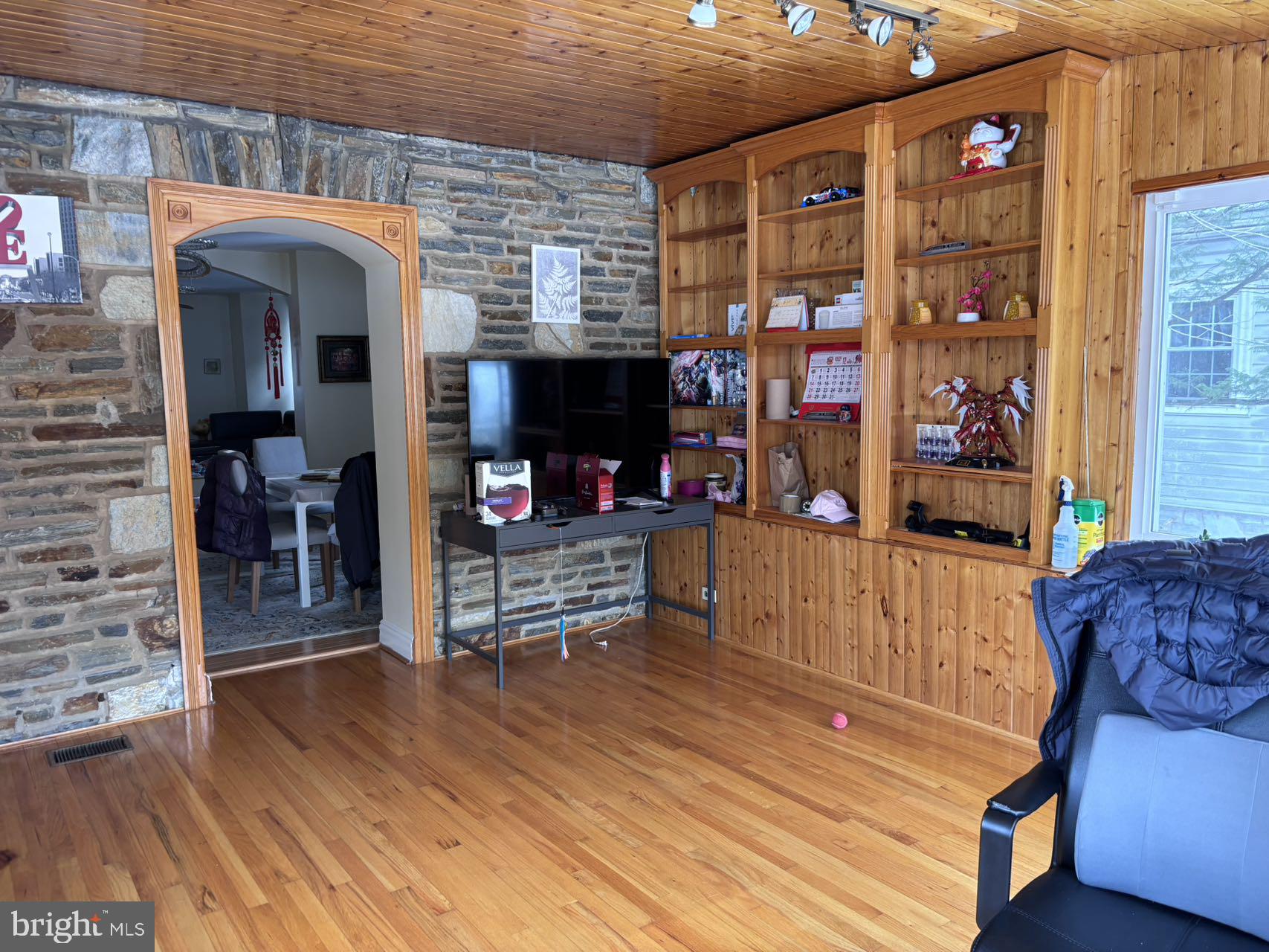 1058 Huntingdon Pike Huntingdon Valley, PA 19006 - Photo 20 of 25