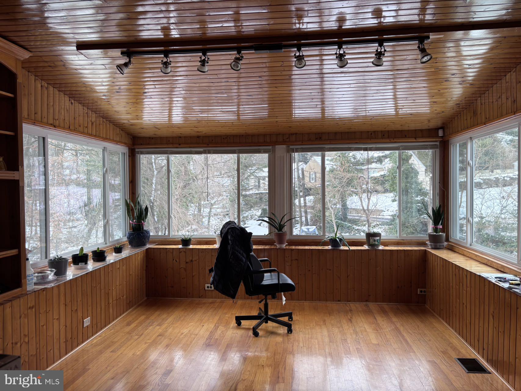 1058 Huntingdon Pike Huntingdon Valley, PA 19006 - Photo 21 of 25