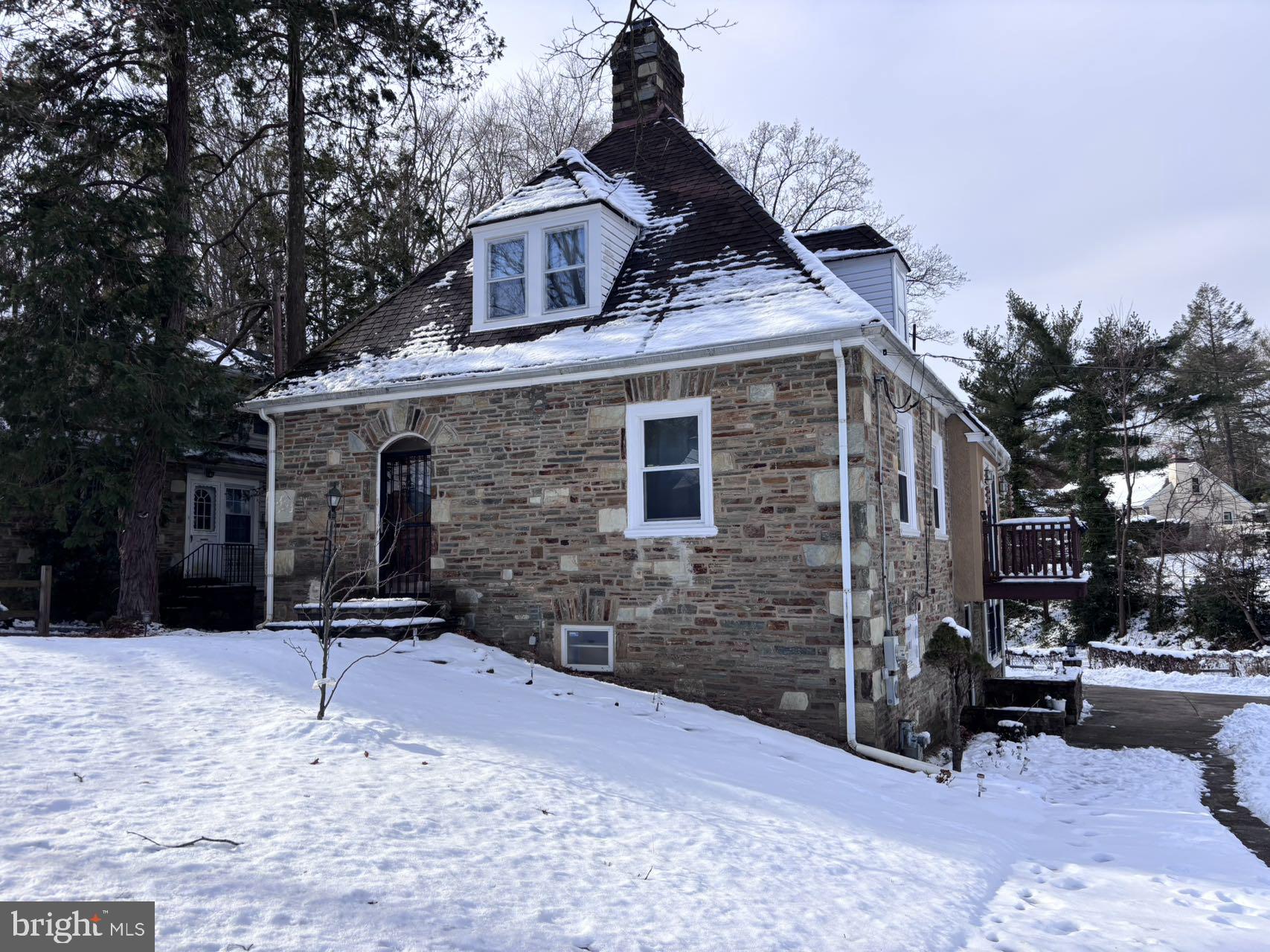 1058 Huntingdon Pike Huntingdon Valley, PA 19006 - Photo 3 of 25