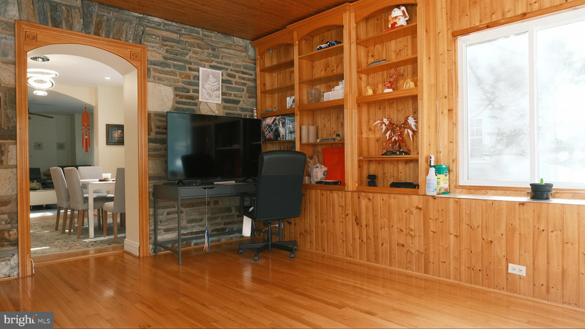 1058 Huntingdon Pike Huntingdon Valley, PA 19006 - Photo 9 of 25 a view of a livingroom with furniture and a window