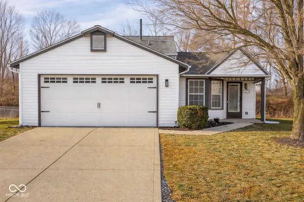 $235,000 | 8278 North Waterford Drive, Columbus, IN 47201