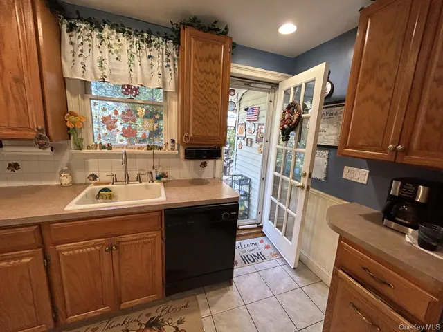 $544,999 | 21 Lakeview Drive, Middle Island, NY 11953