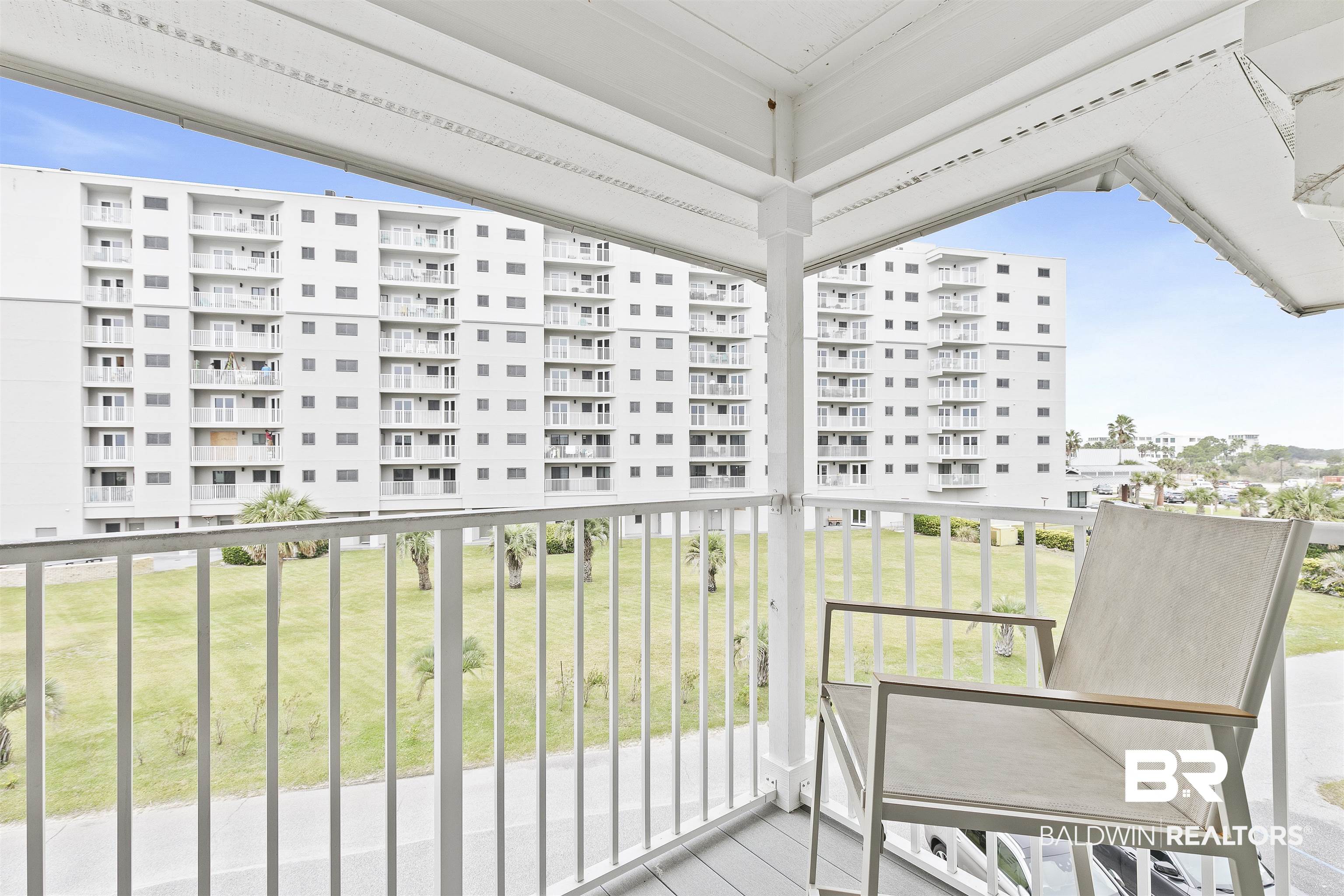 400 Plantation Road, Unit 3314 Gulf Shores, AL 36542 - Photo 17 of 47 View of balcony