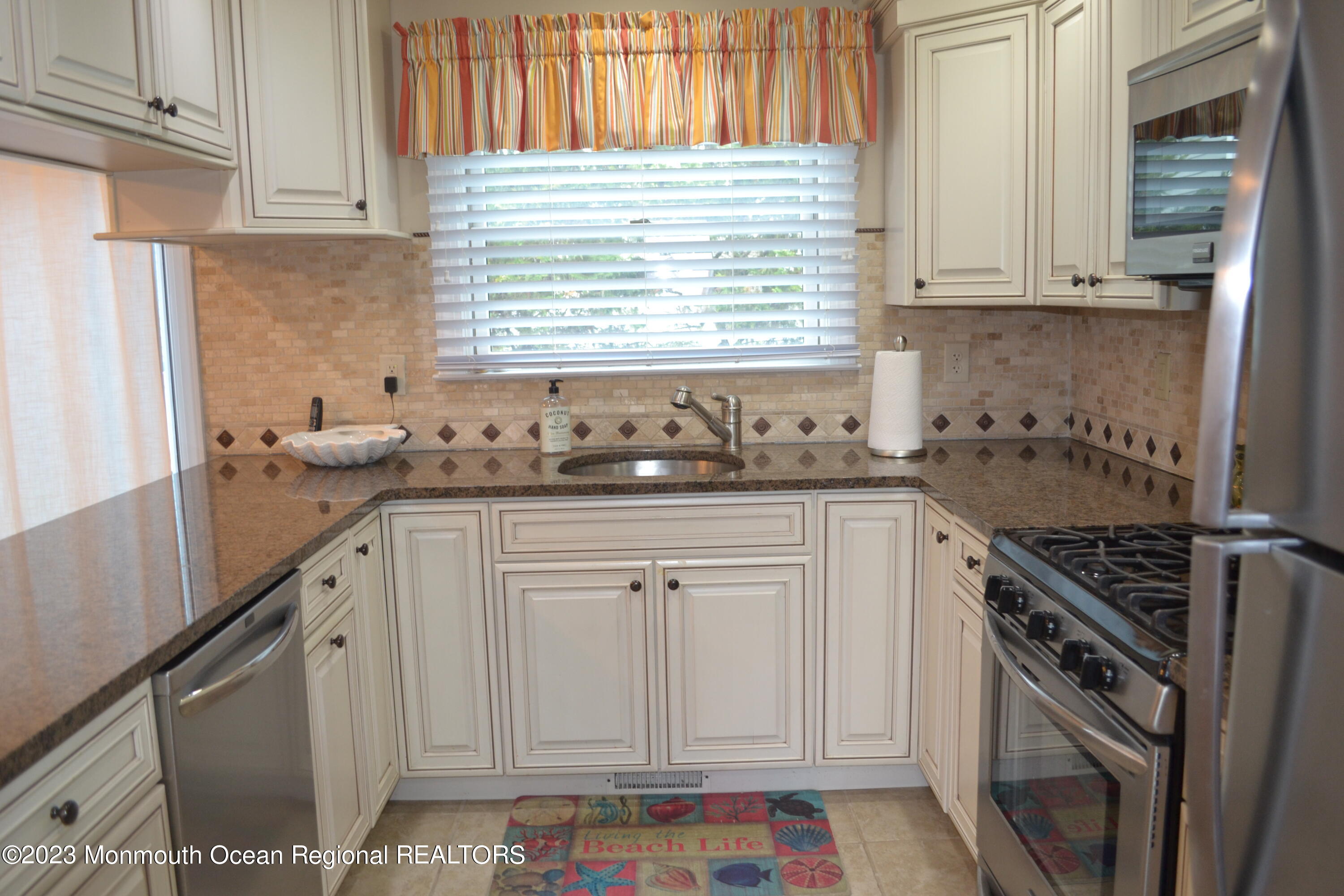 11 3rd Avenue Seaside Park, NJ 08752 - Photo 14 of 30 DSC_0294