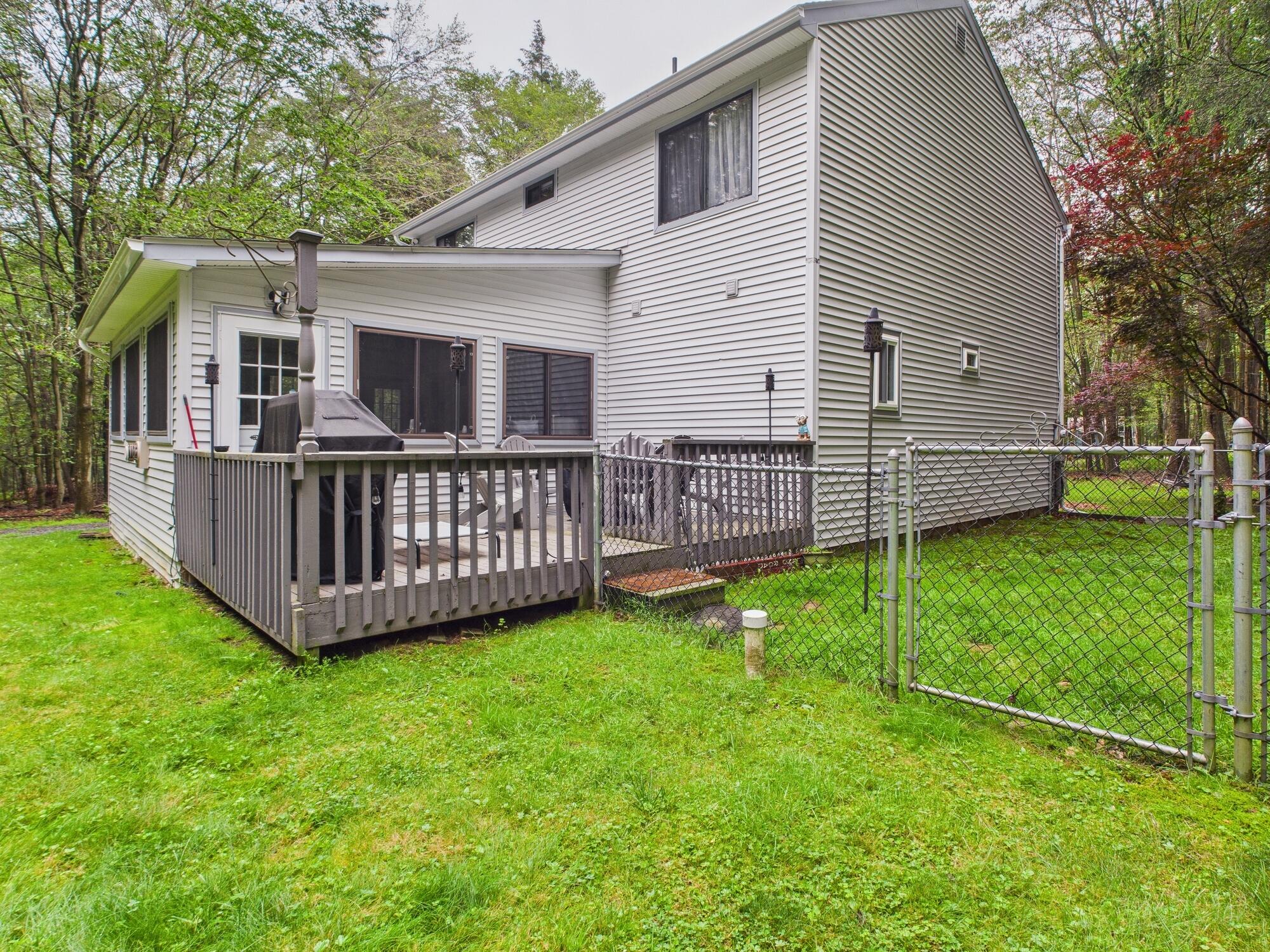 51 Blue Spruce Road Albrightsville, PA 18210 - Photo 3 of 48 CAM03442G0-PR0147-STILL008