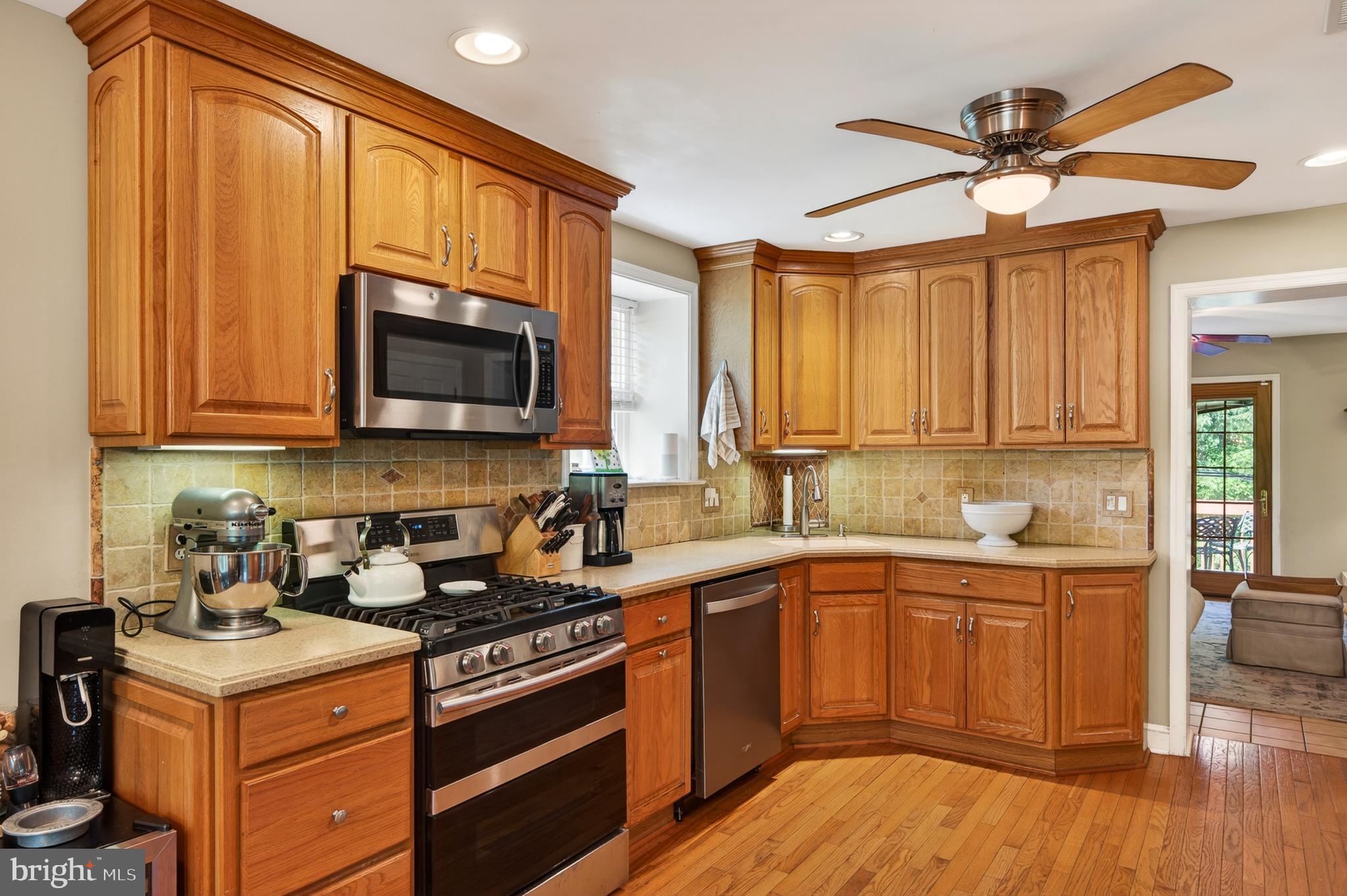 122 Ashwood Road Springfield, PA 19064 - Photo 8 of 48