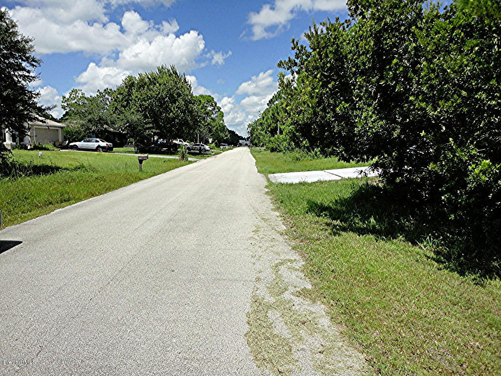 531-541 Topeka Road Southwest Palm Bay, FL 32908 - Photo 2 of 3 View of street north of property.