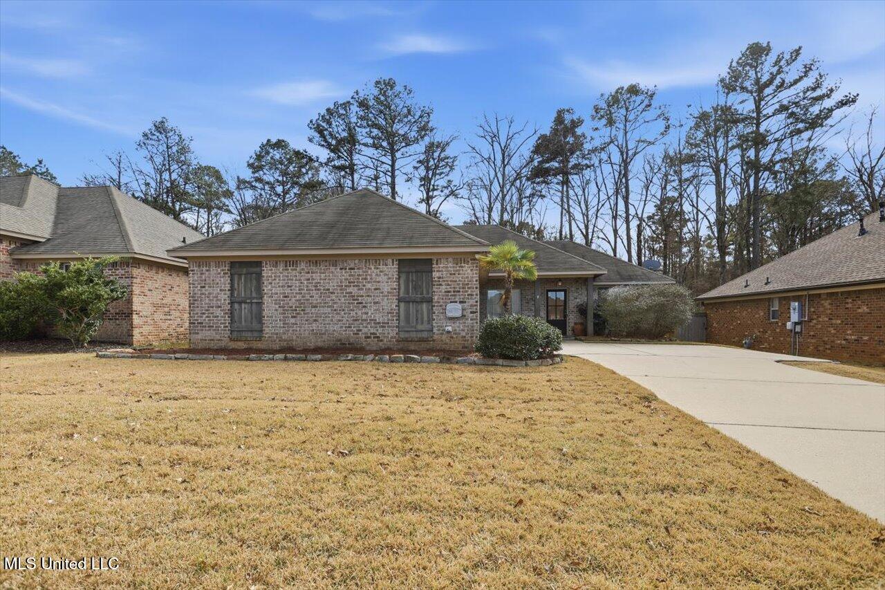 110 Greenfield Ridge Drive Brandon, MS 39042 - Photo 1 of 27 03-110 Greenfield Ridge Dr _ Home Tours