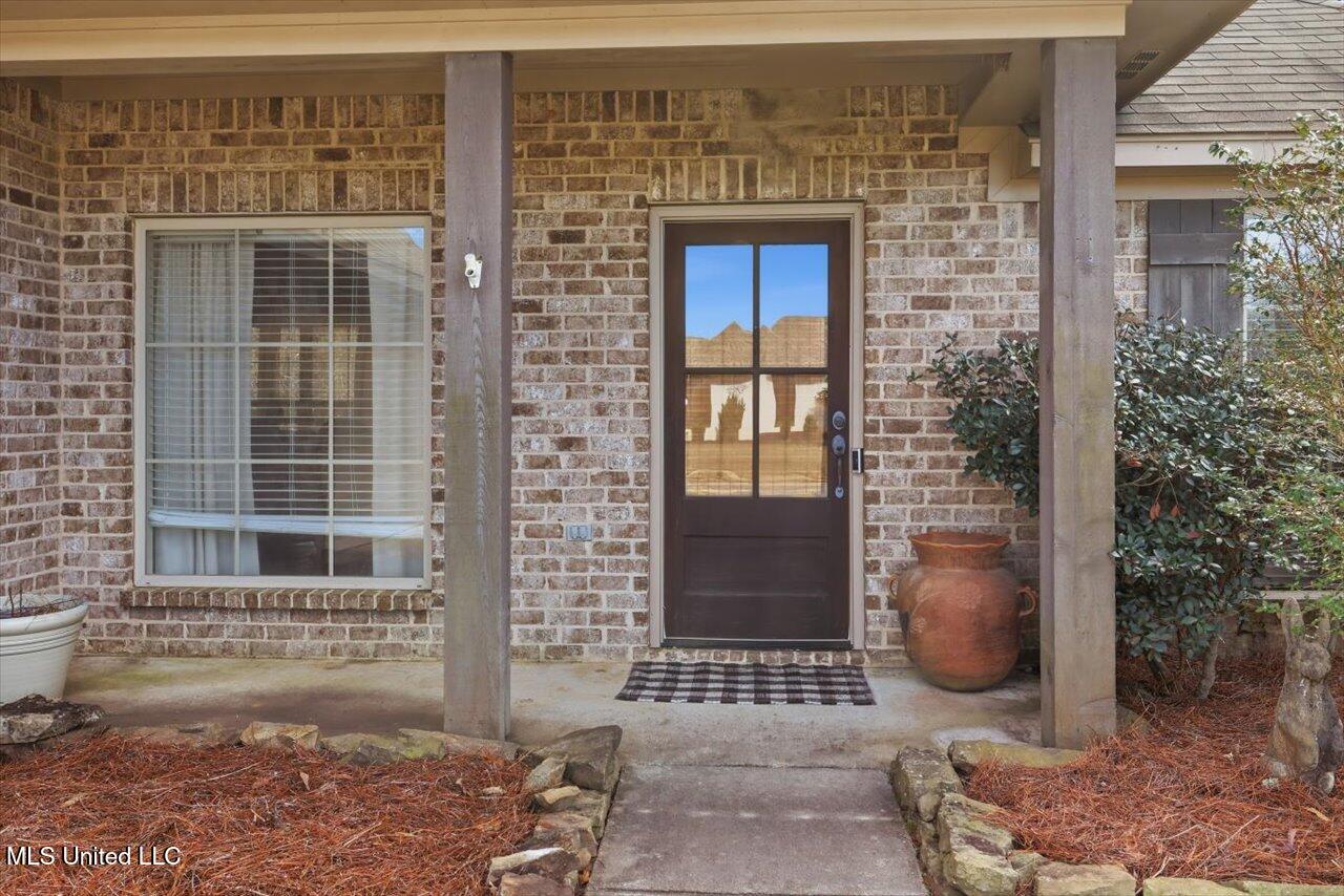 110 Greenfield Ridge Drive Brandon, MS 39042 - Photo 3 of 27 01-110 Greenfield Ridge Dr _ Home Tours