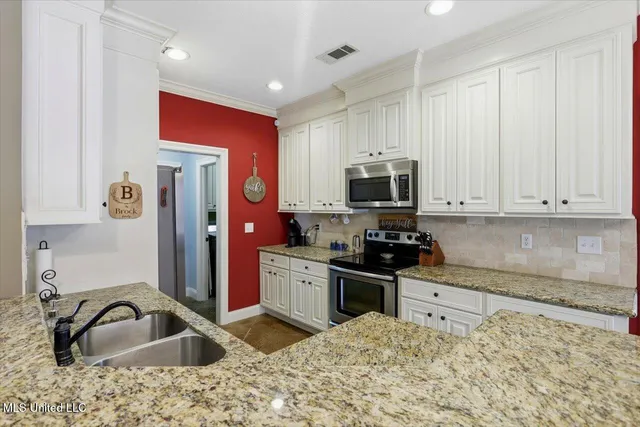 $255,000 | 110 Greenfield Ridge Drive, Brandon, MS 39042