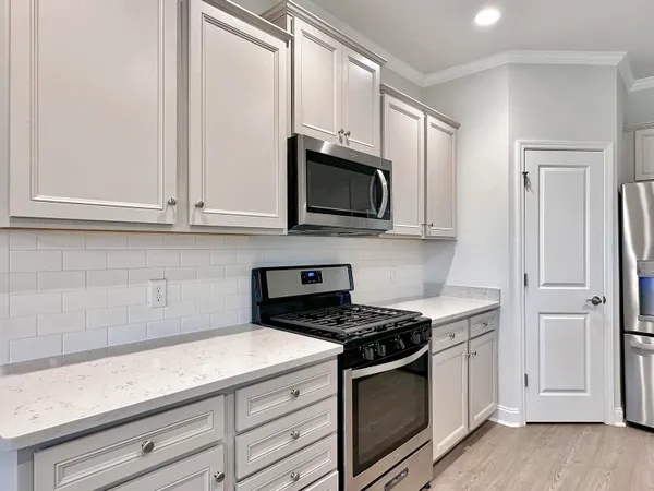 $2,700 | 229 Shadybrook Drive, Summerville, SC 29486