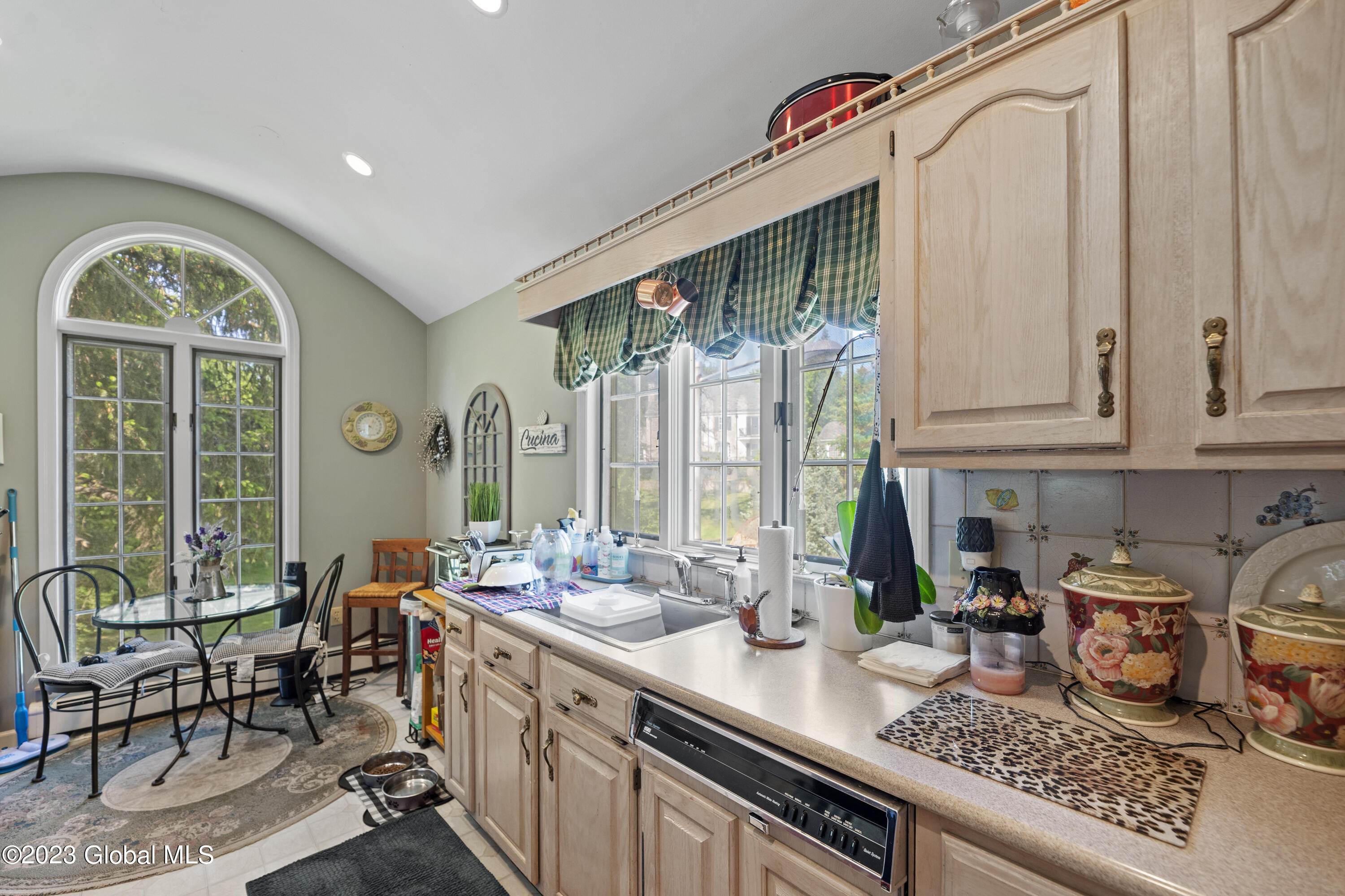 47 Spring Street Road Colonie, NY 12211 - Photo 37 of 67 12-AG100099