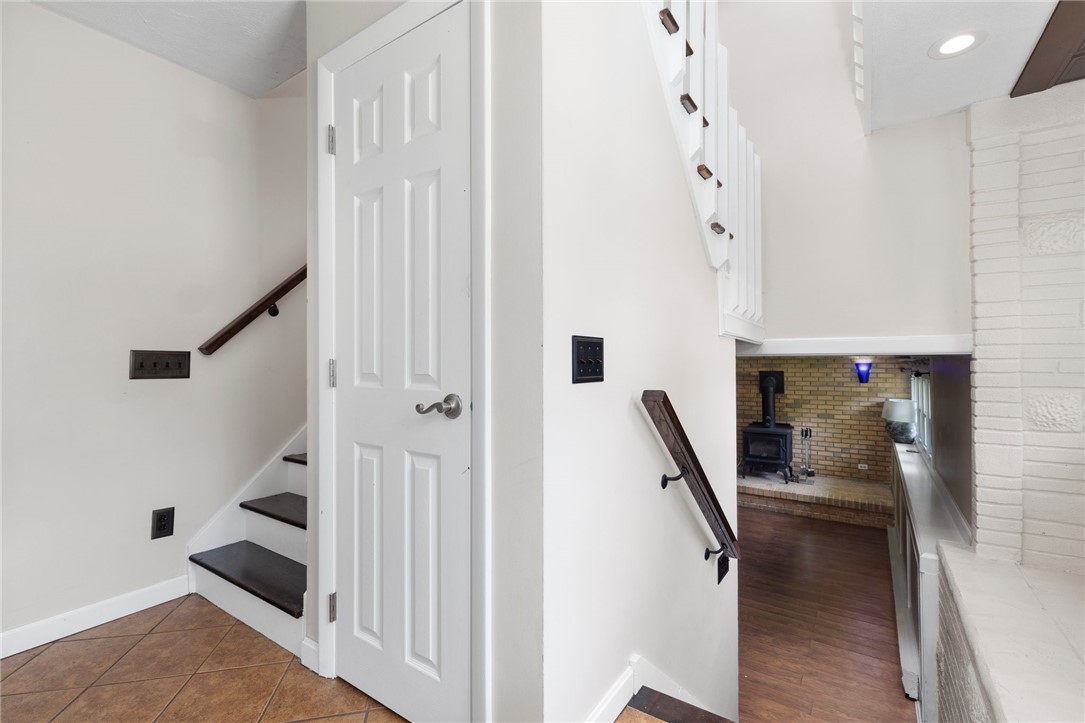 67 Highwood Drive Coventry, RI 02816 - Photo 5 of 50