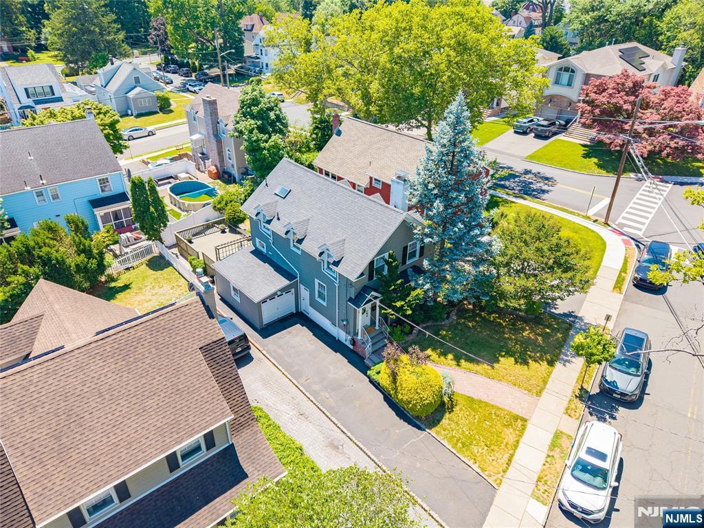 327 Chestnut Street Nutley, NJ 07110 - Photo 27 of 33