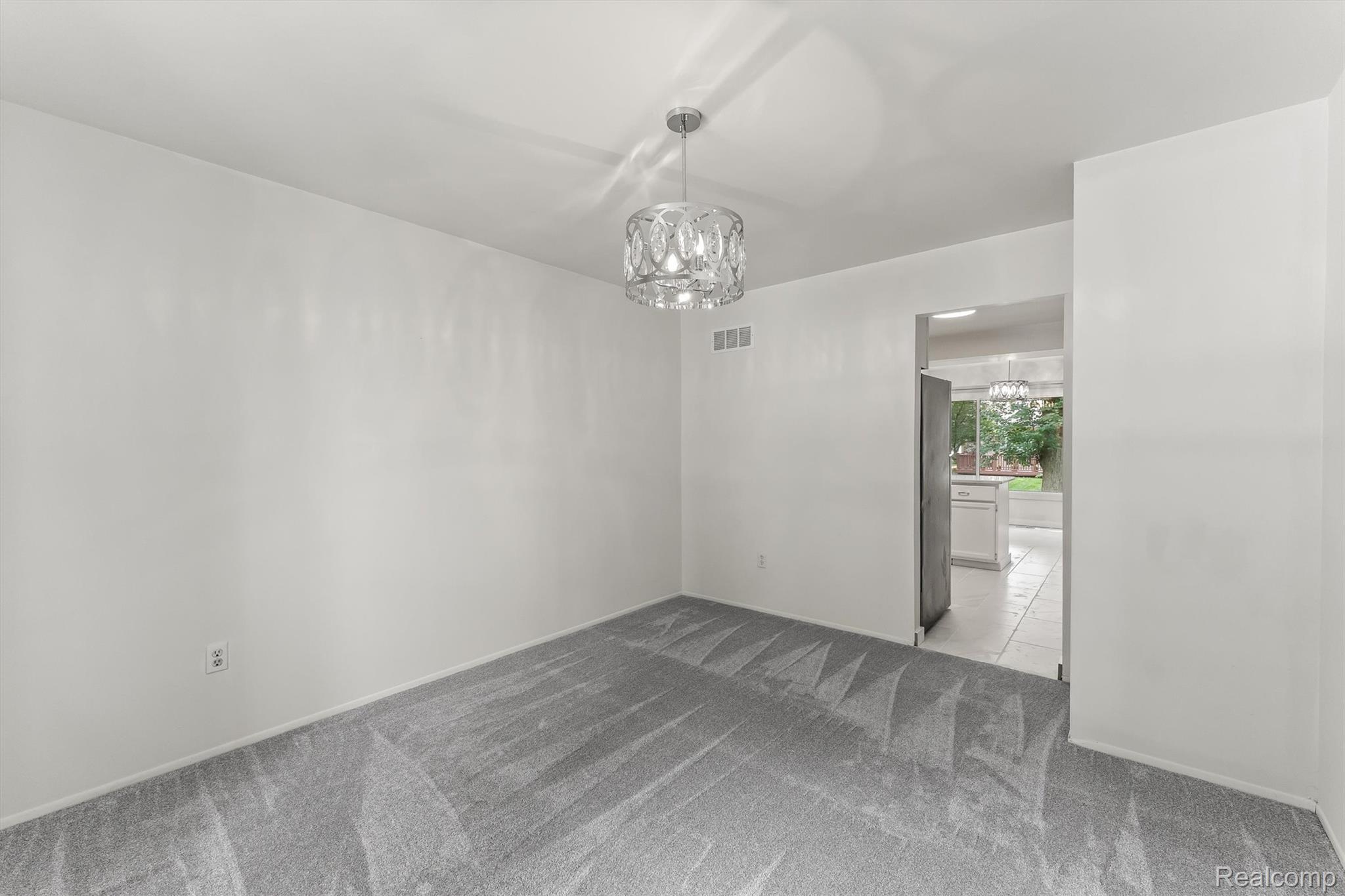 2118 Rutgers Drive Troy, MI 48085 - Photo 11 of 39 12-Rutgers.jpg
