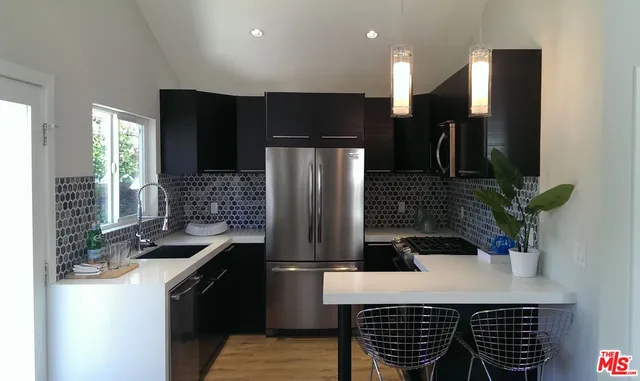 $4,150 | 559 Vernon Avenue, Venice, CA 90291