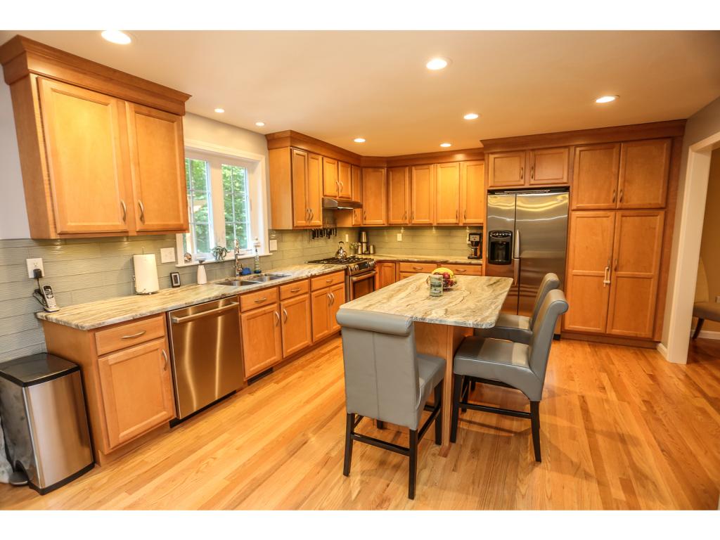 14 Longa Road Merrimack, NH 03054 - Photo 4 of 36