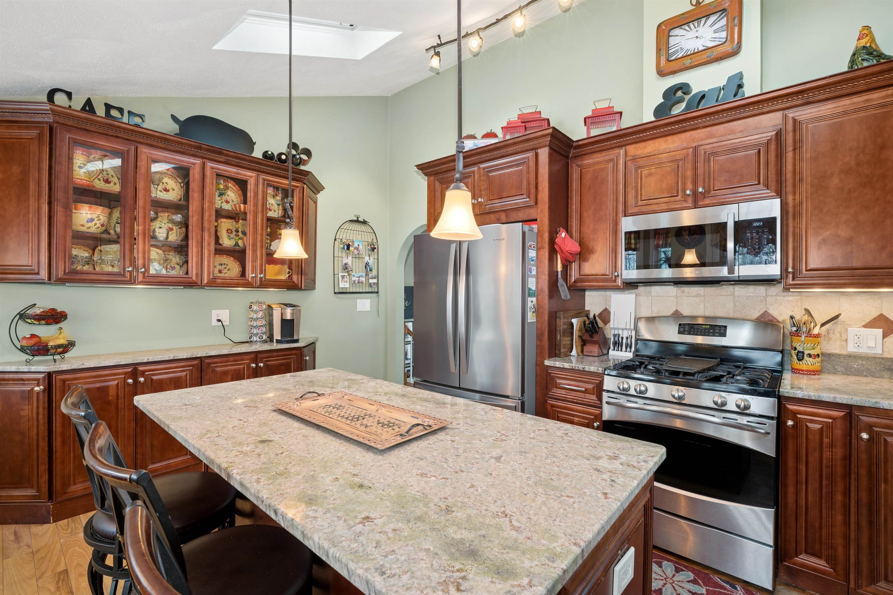 244 Harris Road Nashua, NH 03062 - Photo 6 of 41