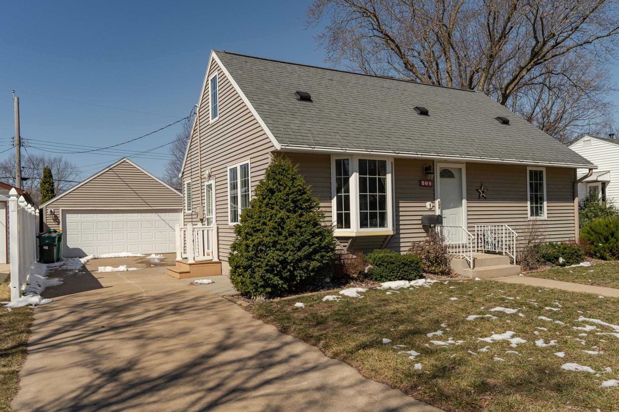 809 18th Avenue Northeast Rochester, MN 55906 - Photo 1 of 1