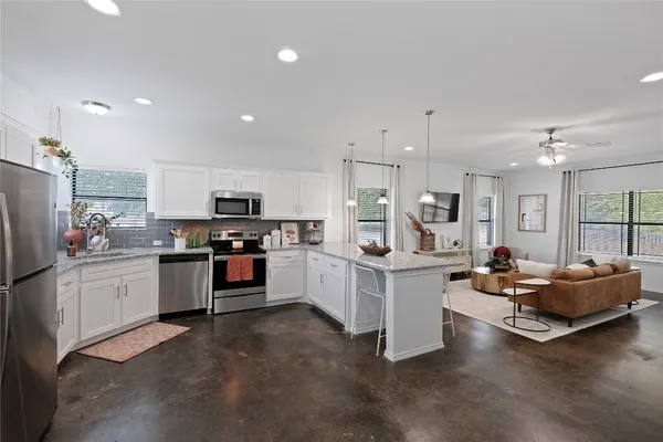 $1,969 | 12922-102 Idledale Drive, San Antonio, TX 78249