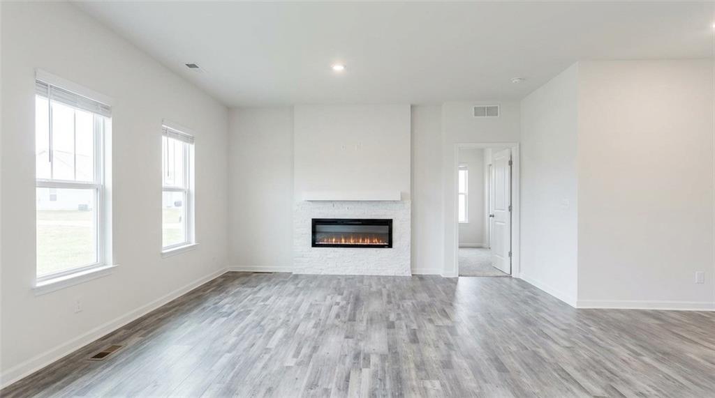 20121 Cornice St Spring Hill Spring Hill, KS 66083 - Photo 3 of 21