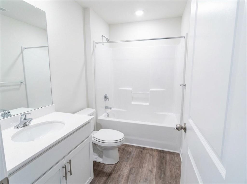 20121 Cornice St Spring Hill Spring Hill, KS 66083 - Photo 8 of 21