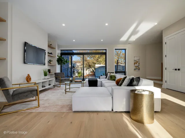 $1,299,000 | 1412 North Elk Grove Avenue, Unit F, Chicago, IL 60622