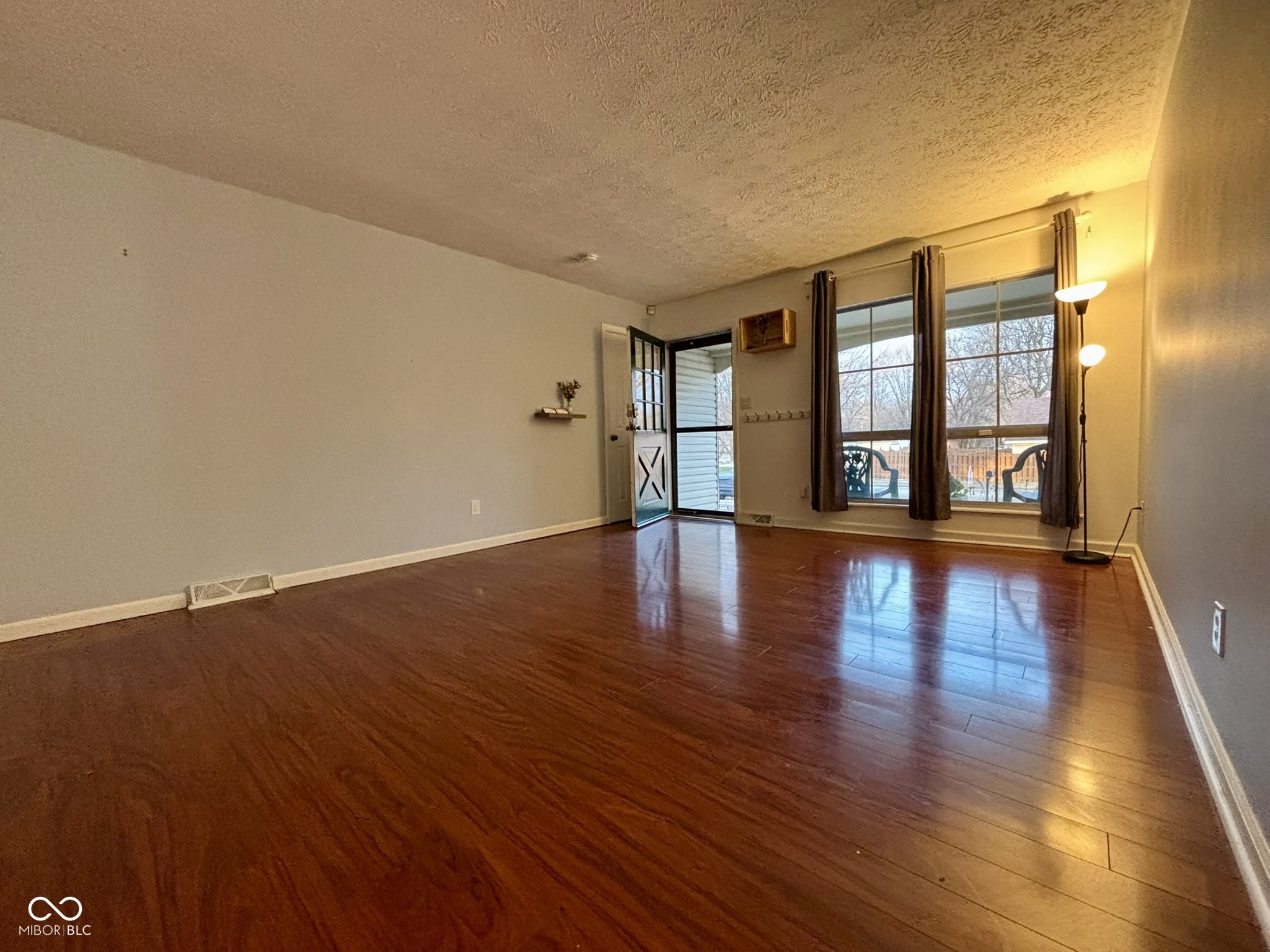8110 Jeff Road Indianapolis, IN 46217 - Photo 5 of 32 Gallery Image 5