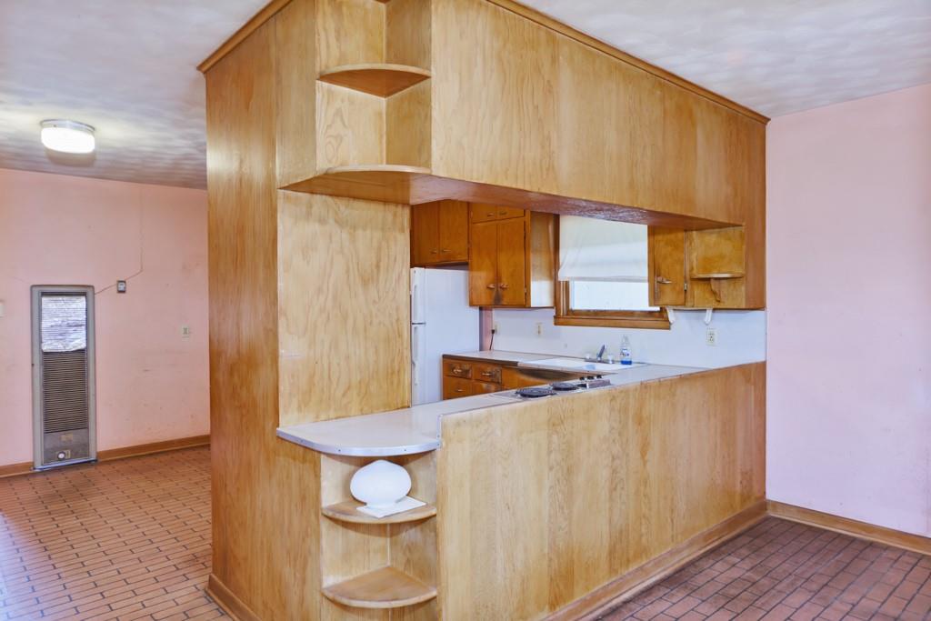 449 Olde Towne Road Paradise, TX 76073 - Photo 20 of 23 a bathroom with a sink and a mirror