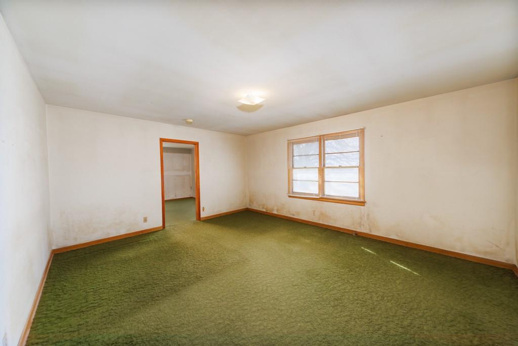449 Olde Towne Road Paradise, TX 76073 - Photo 10 of 23 an empty room with a window