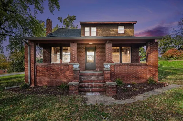 $229,900 | 3929 Pickett Road, St. Joseph, MO 64503