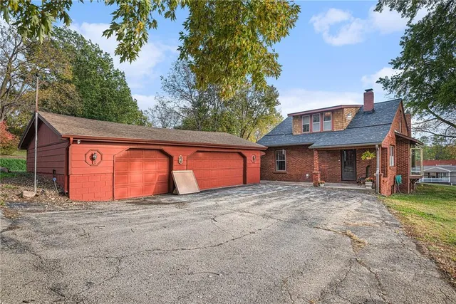 $229,900 | 3929 Pickett Road, St. Joseph, MO 64503