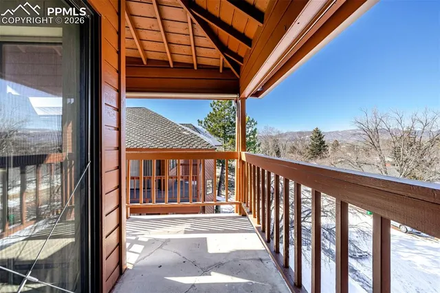 a view of a outdoor space