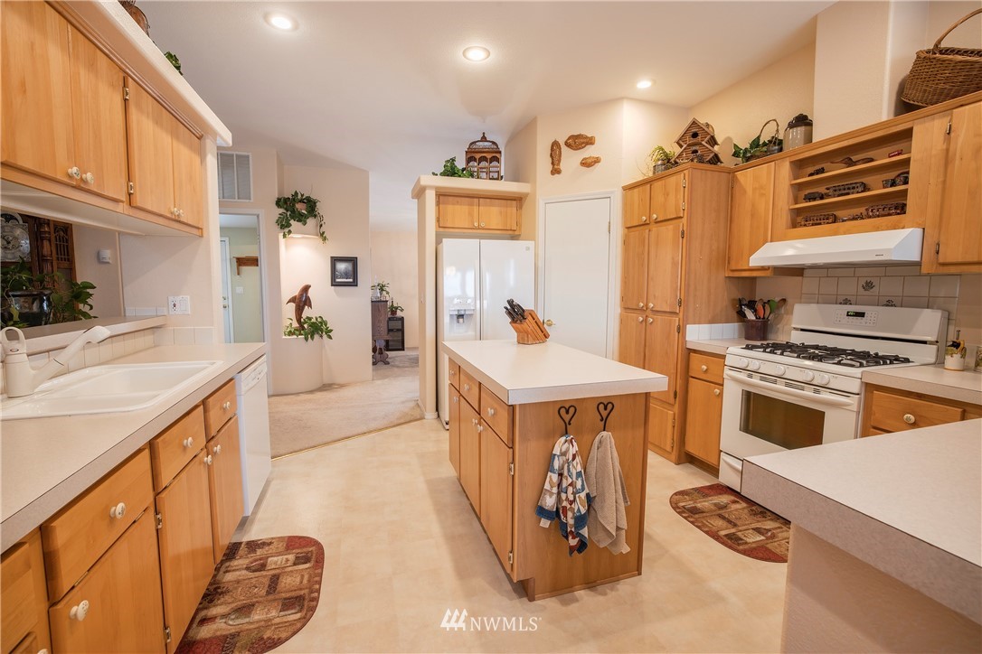 224 Guy Kelly Road Port Angeles, WA 98362 - Photo 7 of 19