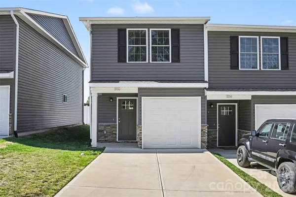 $250,000 | 1006 10th Avenue Northeast, Hickory, NC 28601