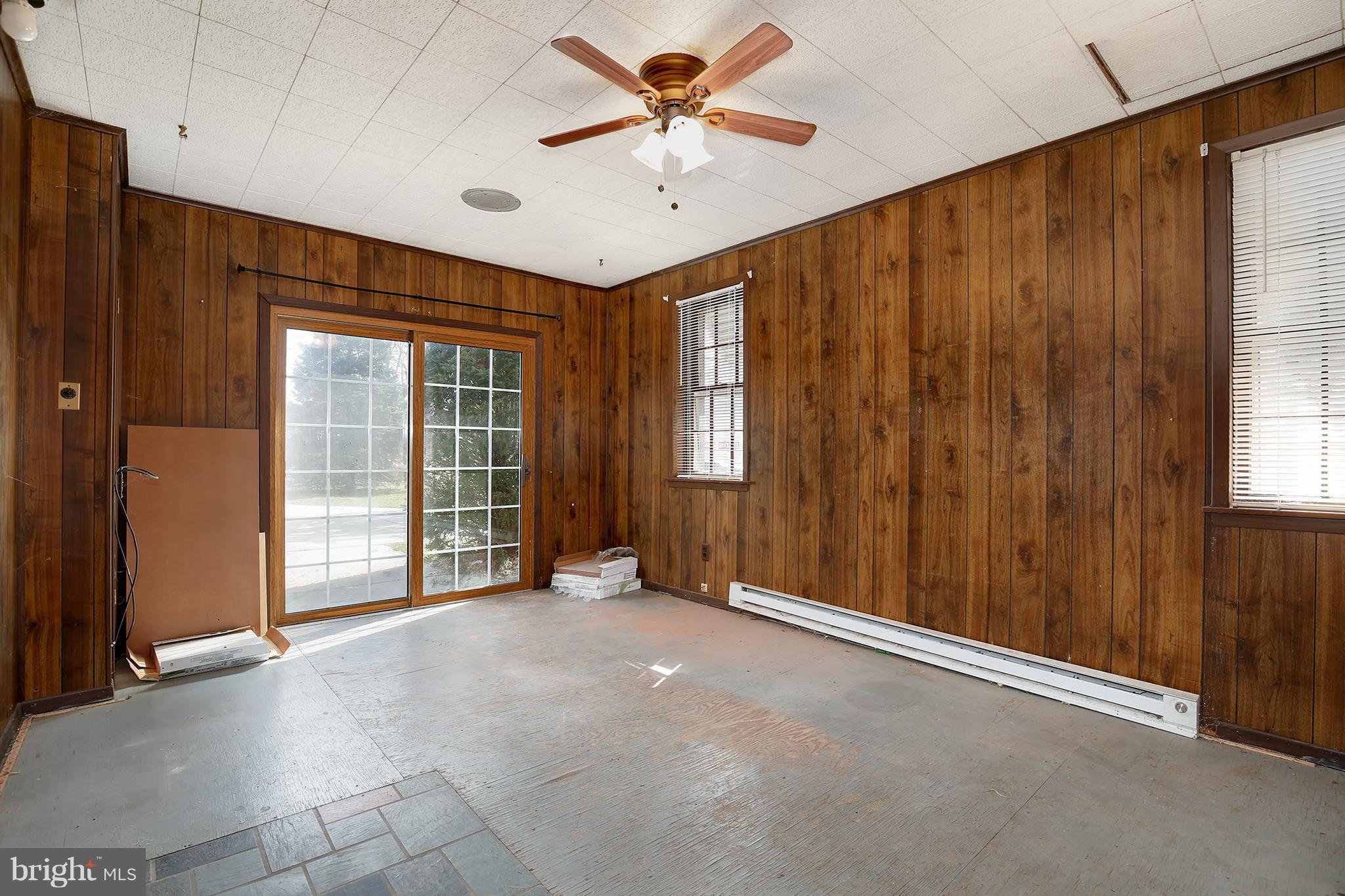 704 Ridge Road Mount Airy, MD 21771 - Photo 15 of 23 Interior (General)
