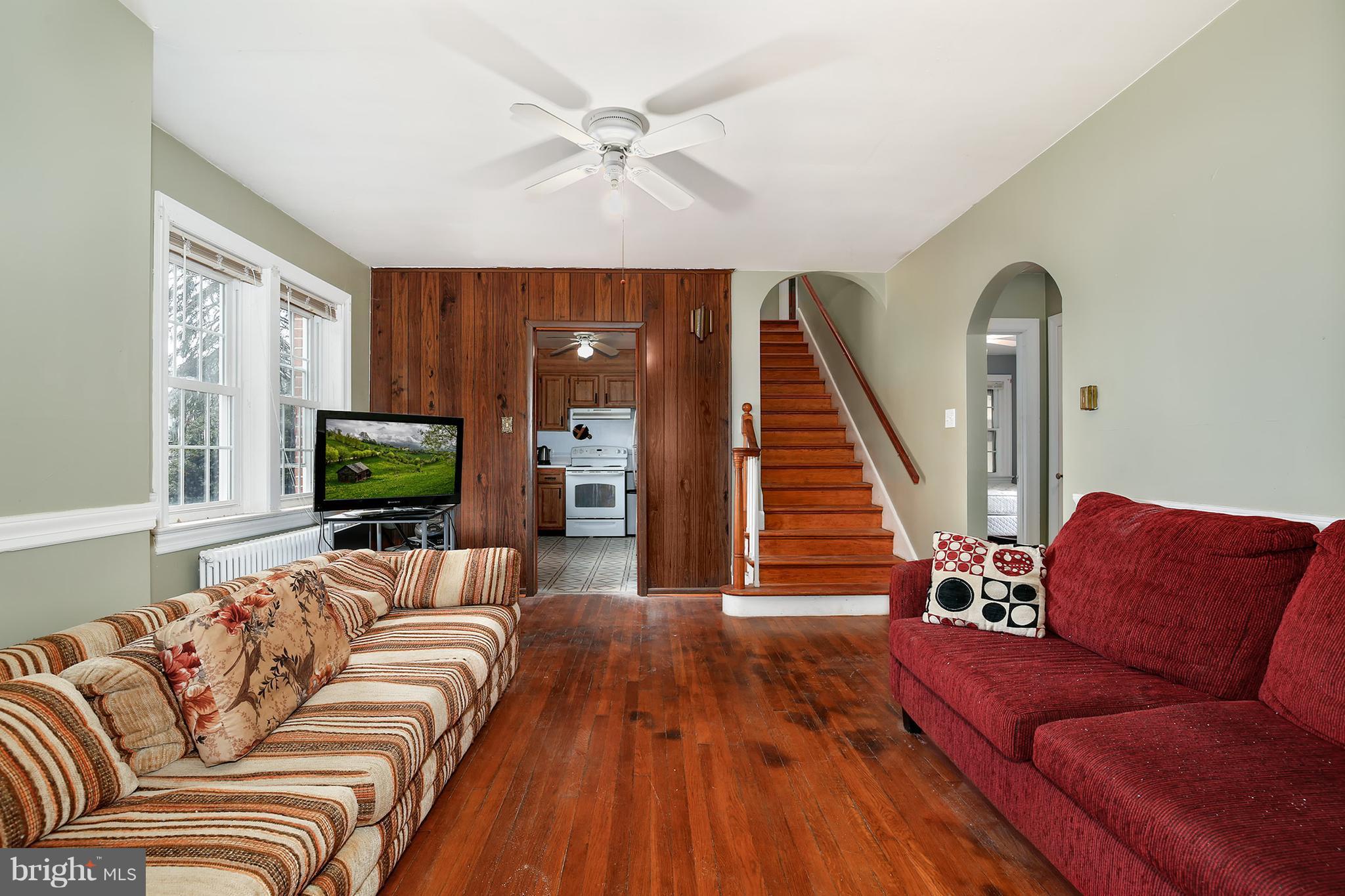 704 Ridge Road Mount Airy, MD 21771 - Photo 5 of 23 Living Room