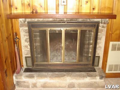 602 Johns Road Effort, PA 18330 - Photo 7 of 9 Gallery Image 7