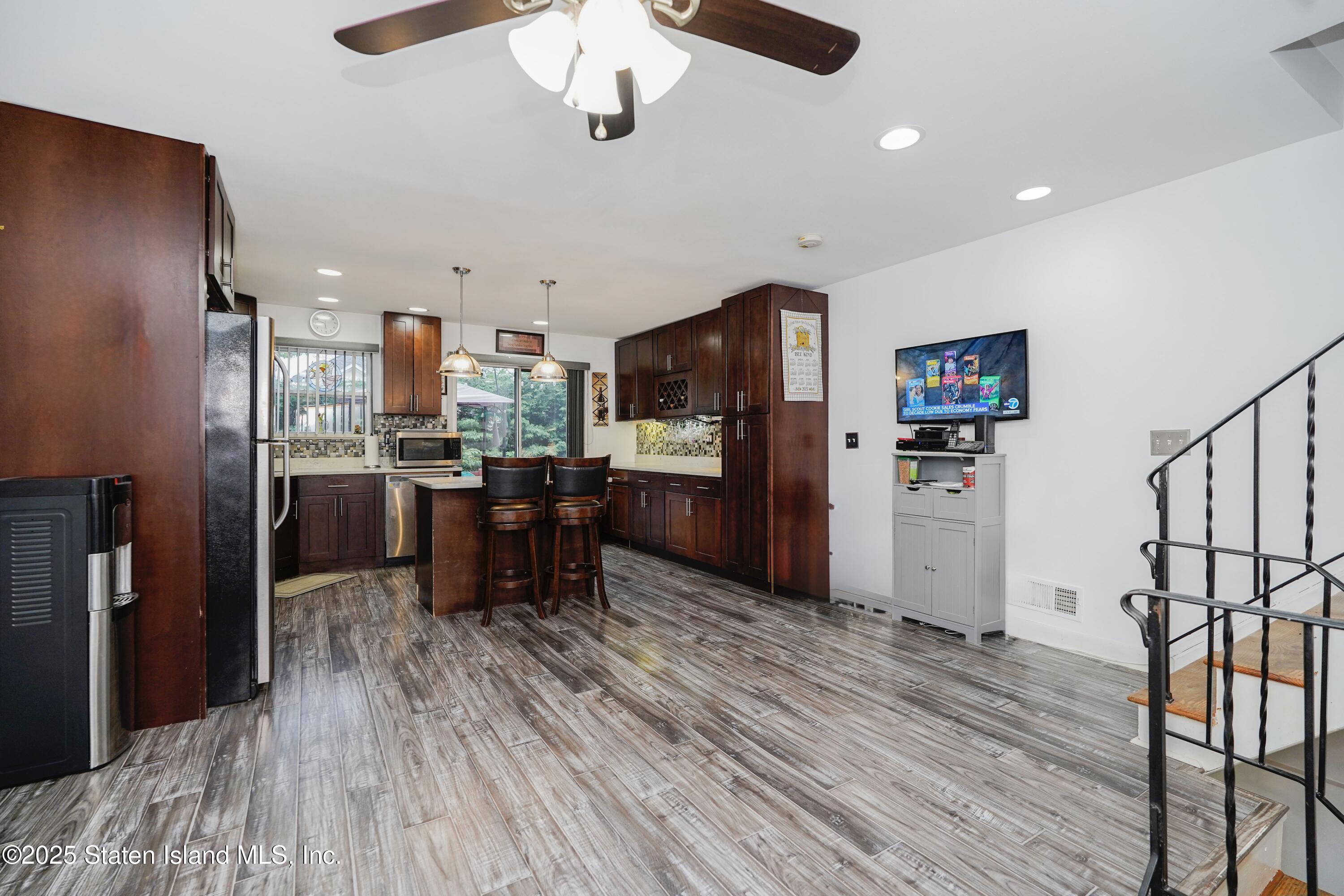 121 Lorraine Loop Staten Island, NY 10309 - Photo 11 of 35 Photo May 06 2025, 4 50 46 AM (1)