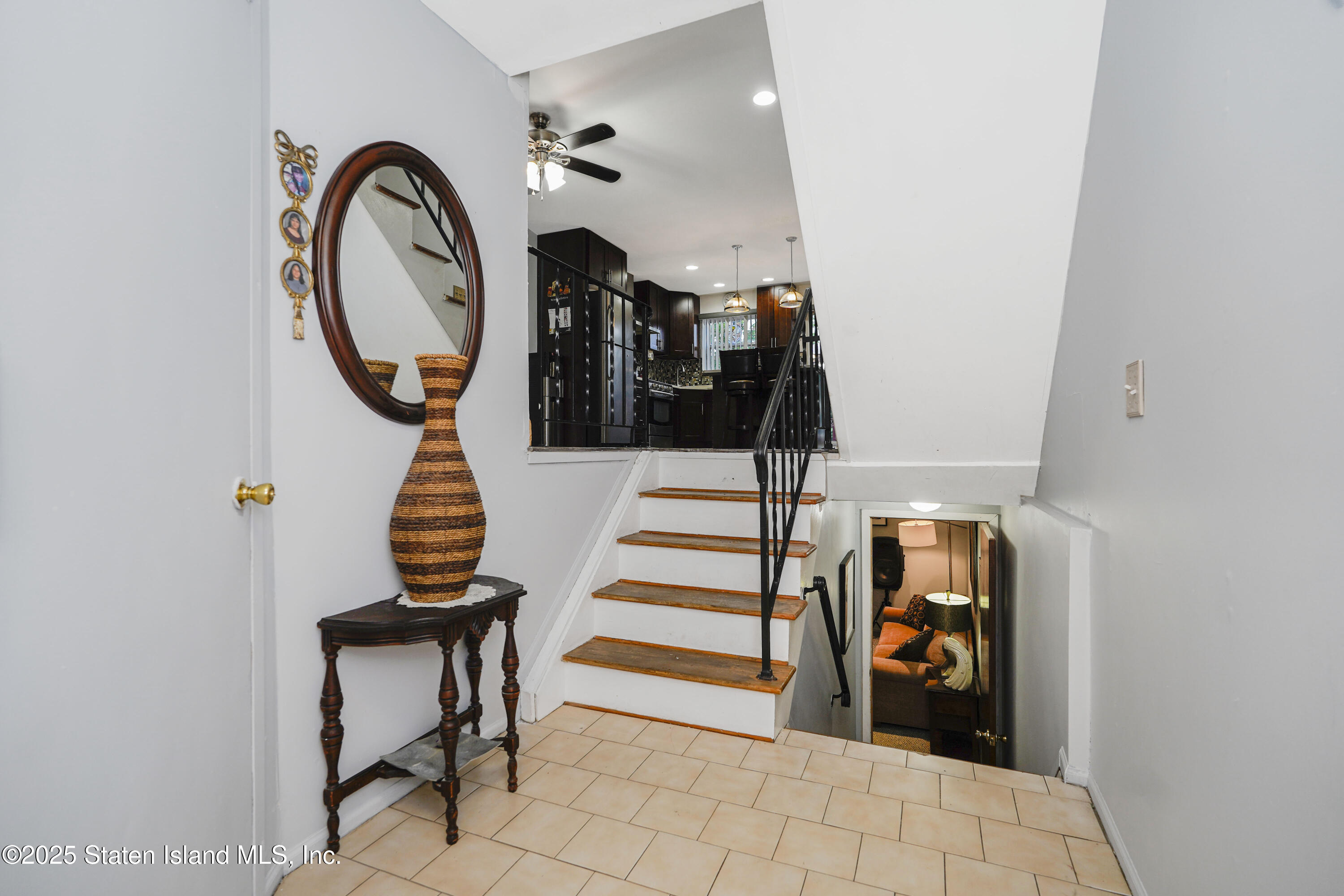 121 Lorraine Loop Staten Island, NY 10309 - Photo 18 of 35 Photo May 06 2025, 4 52 05 AM