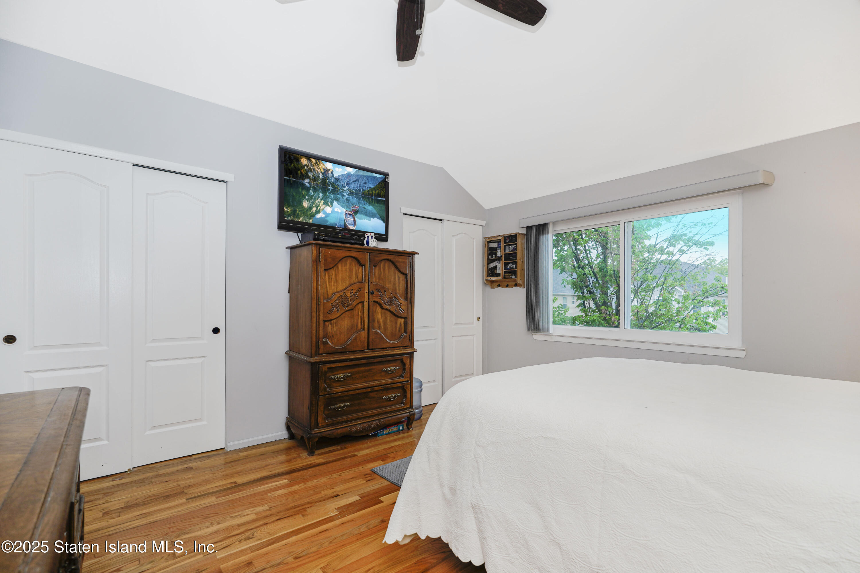 121 Lorraine Loop Staten Island, NY 10309 - Photo 24 of 35 Photo May 06 2025, 4 45 35 AM