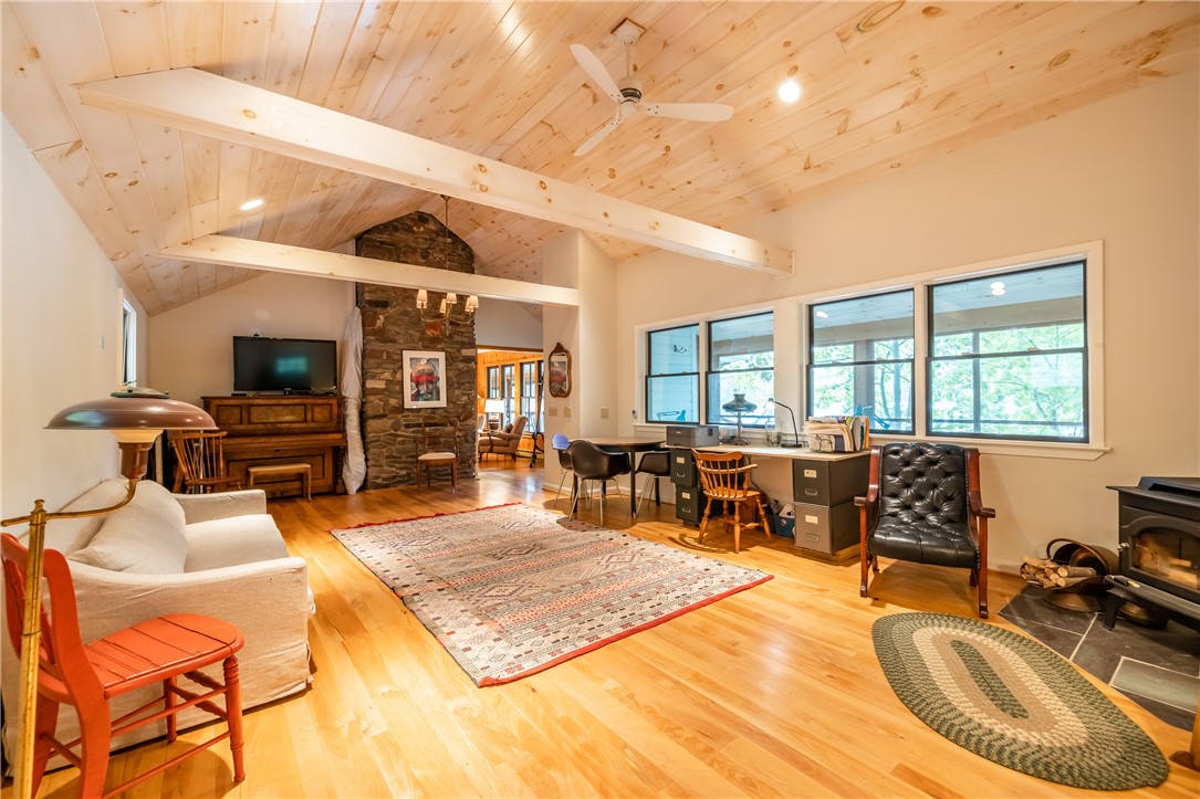 1519 South Lake Road Middlesex, NY 14507 - Photo 11 of 50 VAULTED CEILING FAMILY ROOM